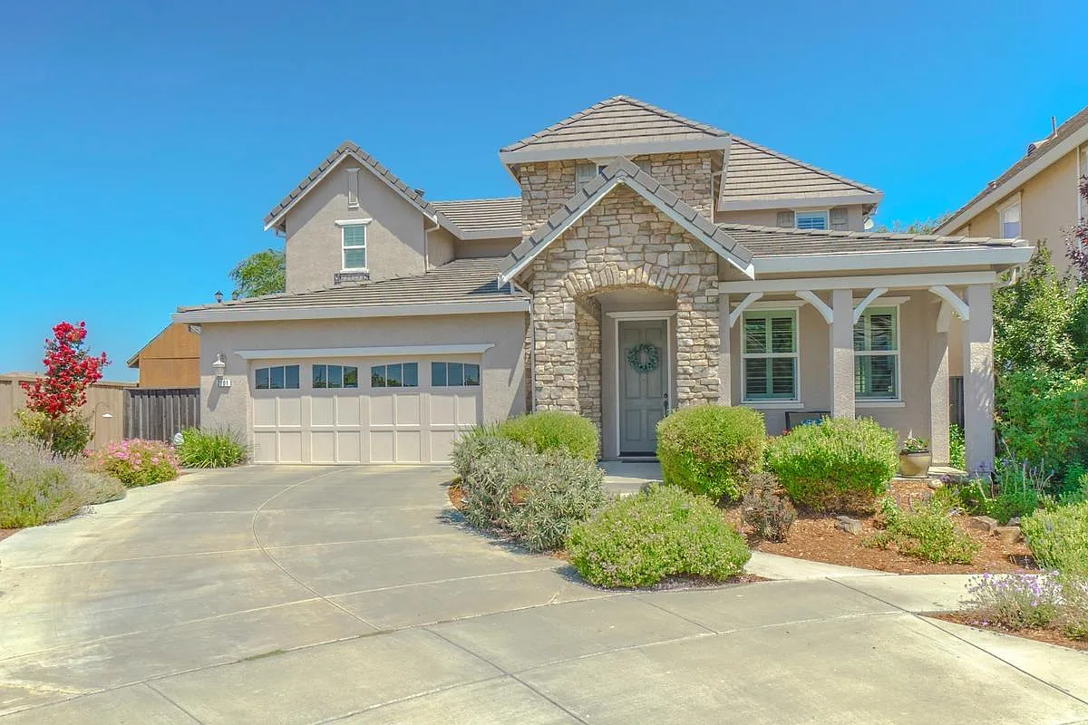 2101 Ulrich Pl photo 1