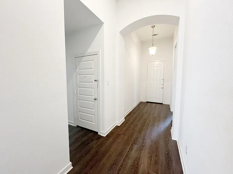 1120 Sheldon Dr — Photo 13