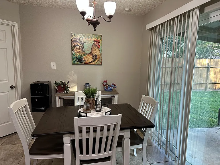 3114 Sleepy Hollow Dr — Photo 12