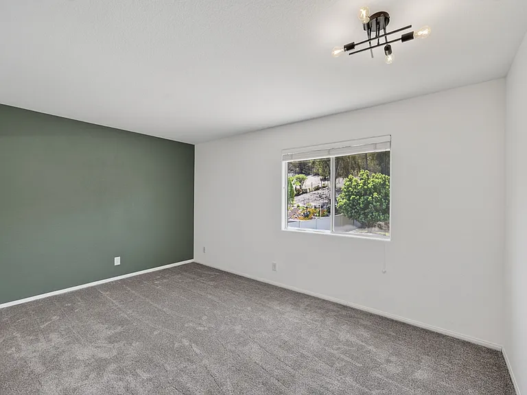 13887 Carriage Rd — Photo 42