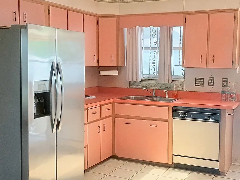 1401 Cadillac Dr — Photo 3