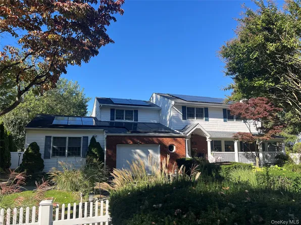 22 Emerson Avenue, North Babylon, NY 11703