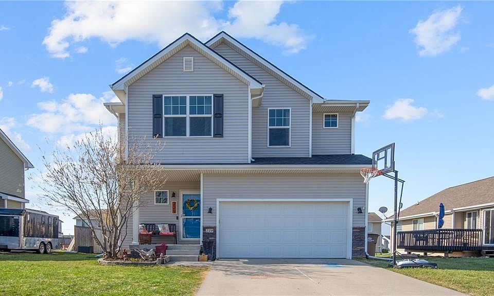 1st image of 229 Tailfeather Dr NW