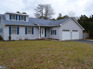 52 Lakewood Ave, Manahawkin, NJ 08050