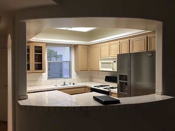 2nd image of 4243 Mary Ellen Ave APT 15