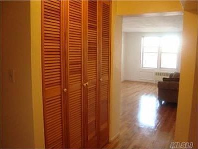 3rd image of 6820 Selfridge St APT 5C