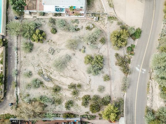 2nd image of 1717 E Myrtle Avenue #20