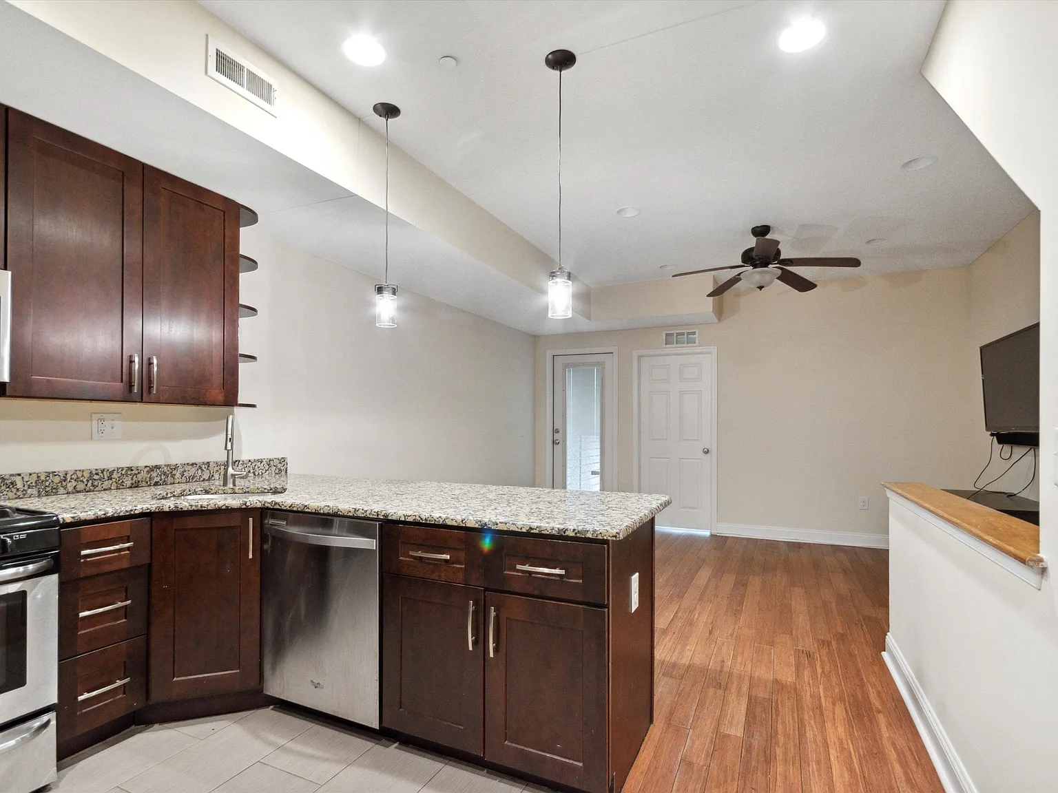 1928 N Gratz St Unit B — Photo 3