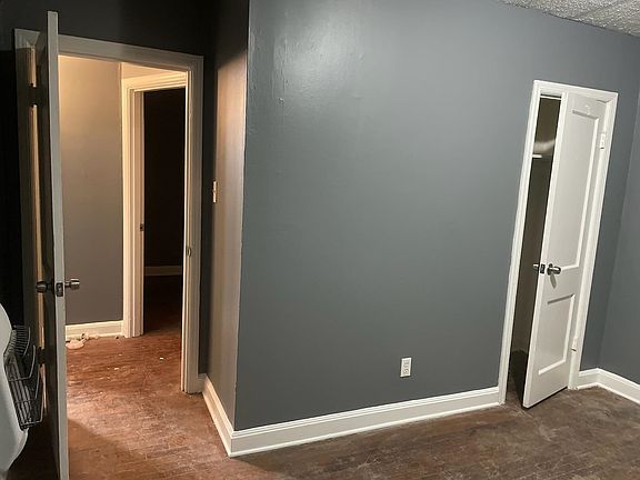 3rd image of 3378 Rockwood Ave