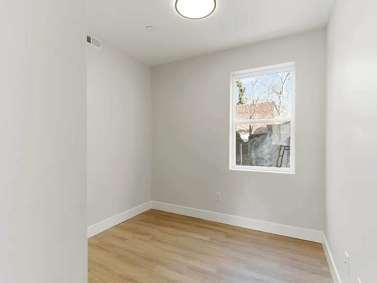 5137 Master St #1B — Photo 9