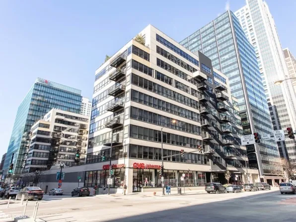 130 S Canal St APT 722, Chicago, IL 60606
