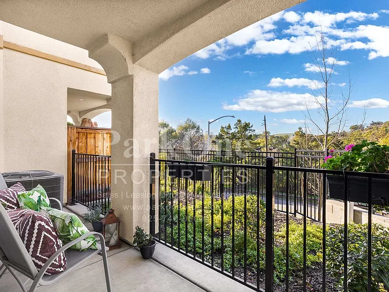 101 Laurel Knoll Dr — Photo 24