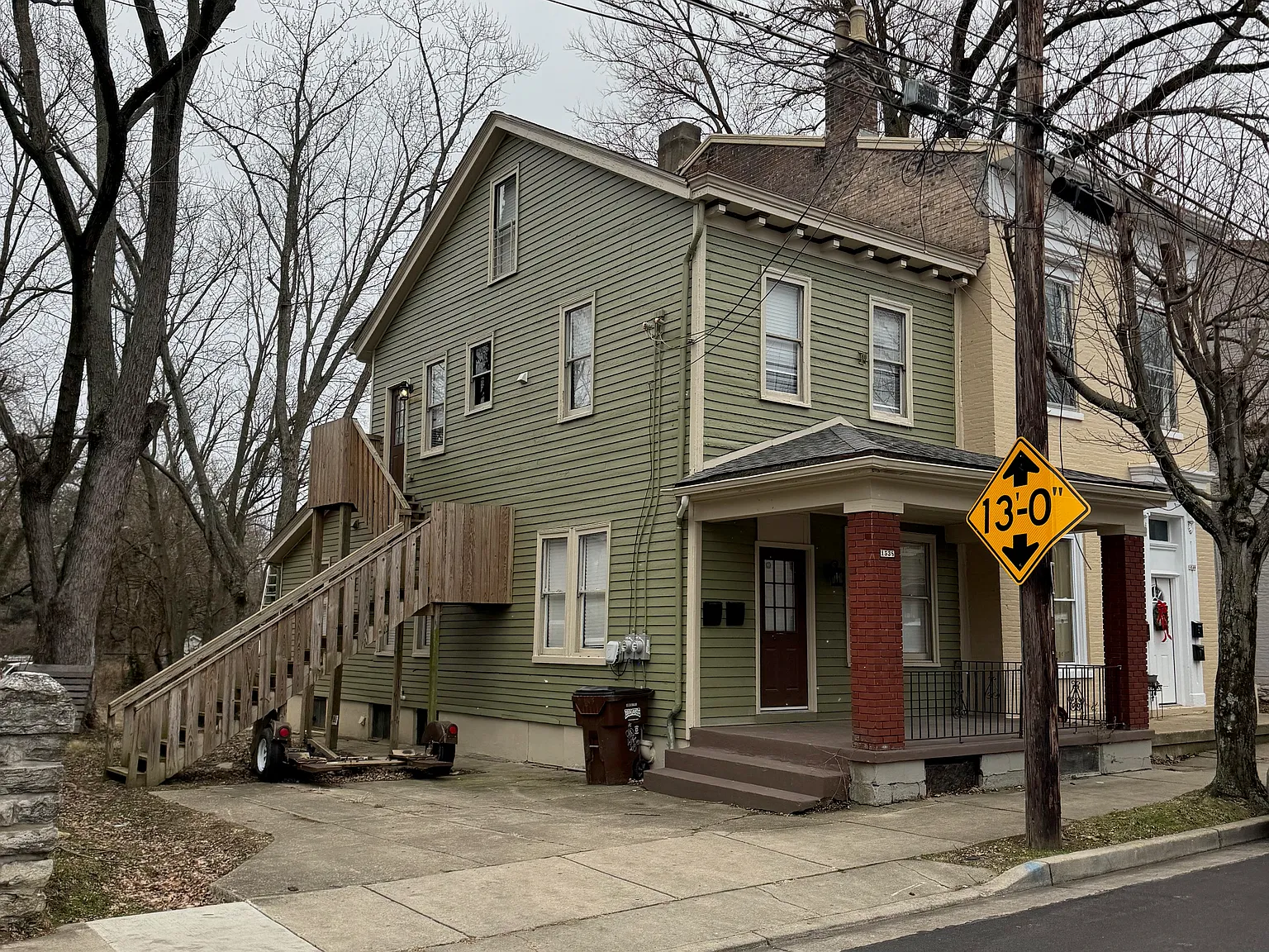 2 bed, 600 sqft, $1,200 — Photo 1