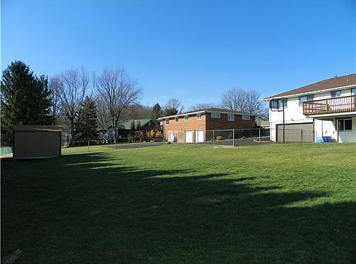 3rd image of 146 Craig Dr