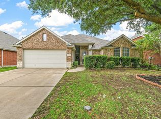 8733 Deepwood Ln, Fort Worth, TX 76123