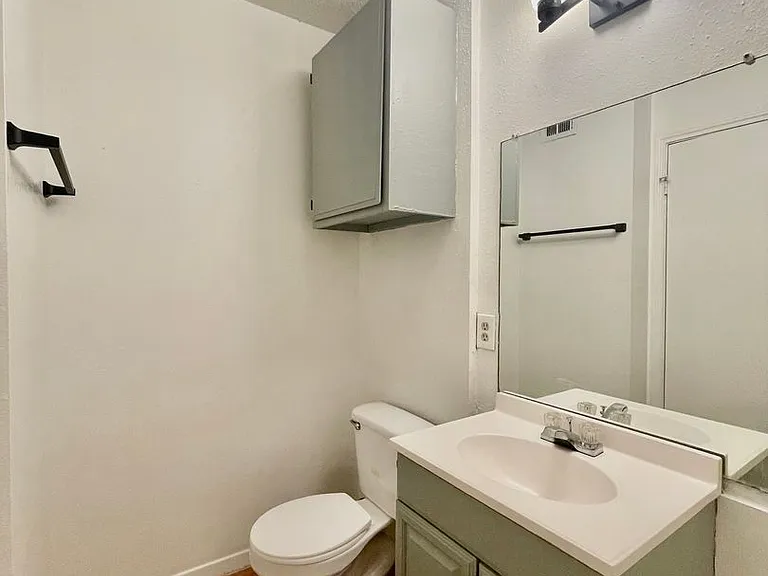 Chestnut Place Apartments — Photo 52