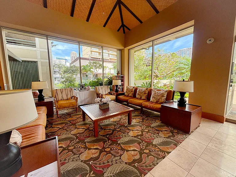 421 Olohana St #2703 — Photo 4