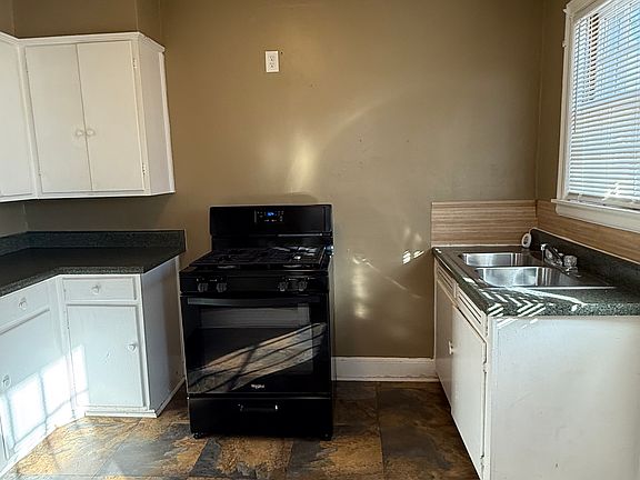5th image of 129 Roberta Dr #129