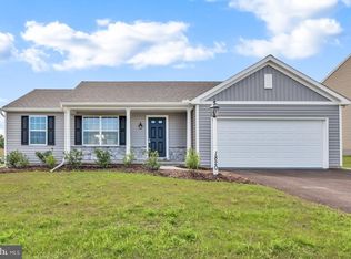 1820 Fountain Rock Dr, Dover, PA 17315