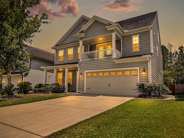 677 Silver Moss Dr, Moncks Corner, SC 29461