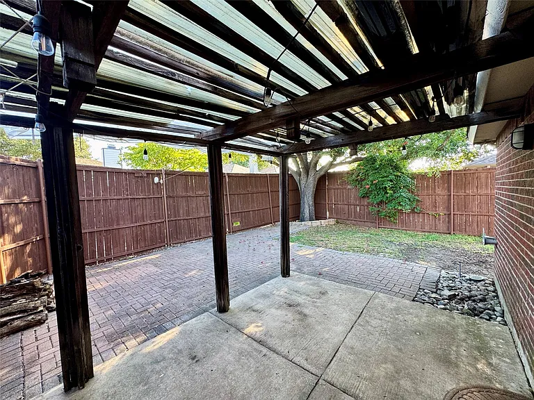 979 Mauve Dr — Photo 15