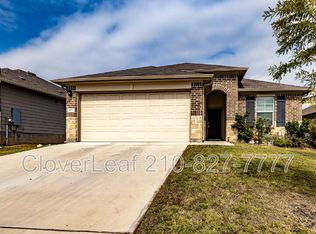825 Gerardia Ct, Seguin, TX 78155