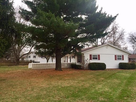 3rd image of 1976 Coldspring Dr