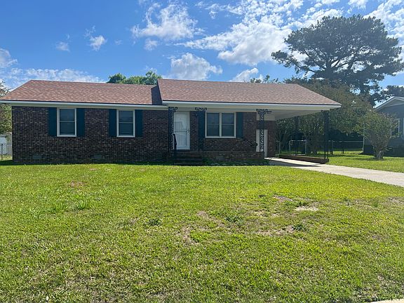 5th image of 3815 Robin Rd