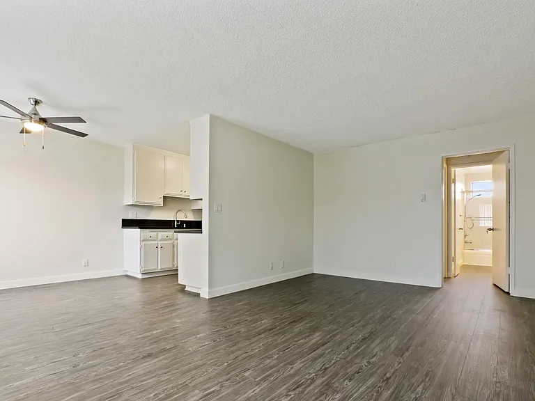 3749 McLaughlin Ave. — Photo 47