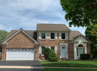 129 S Pembroke Dr, Schaumburg, IL 60193