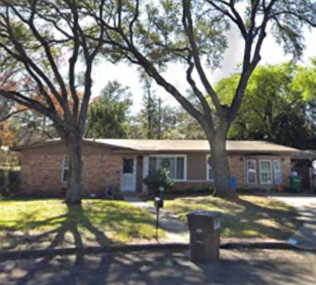 5403 Inwood Dr — Photo 1
