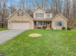 25 Forest Ridge Ct, Red Lion, PA 17356