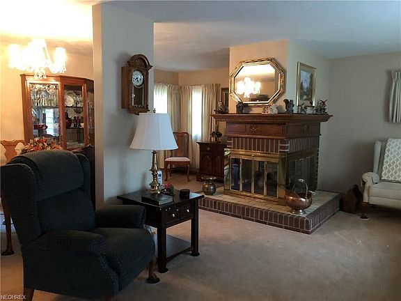 4th image of 753 Woodland Ave