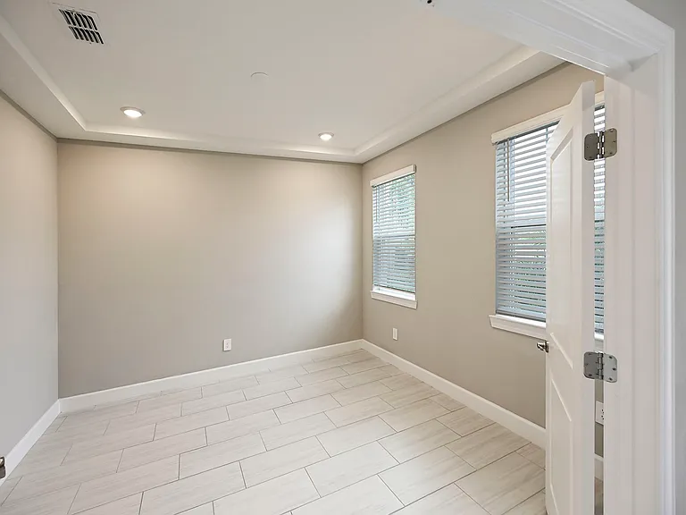 3806 Savanna Palms Ct — Photo 6