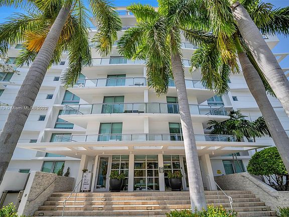 3rd image of 9400 W Bay Harbor Dr APT 504