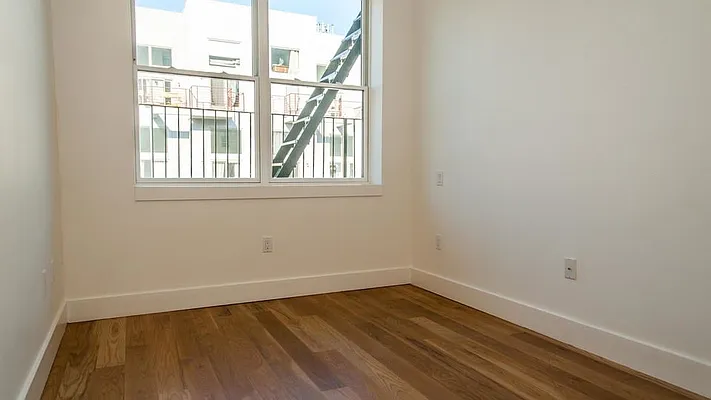 Rented by Nooklyn NYC LLC | media 24