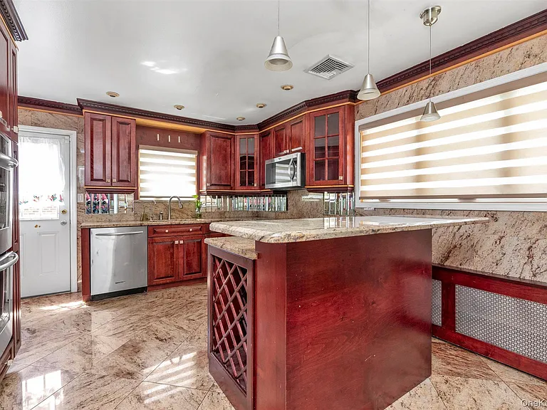 830 Pepperidge Rd — Photo 9