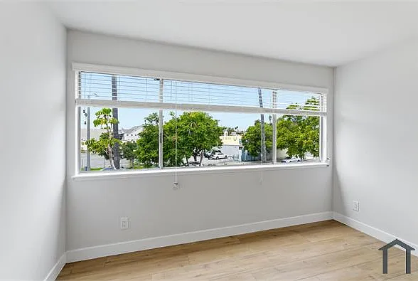 1922 S Hobart Blvd #9 — Photo 20