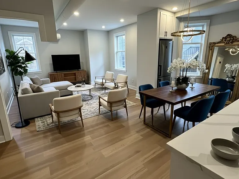 592 Church St #10 — Photo 7