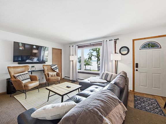 5th image of 1112 W Lake Dr