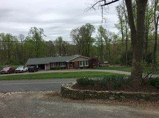 762 Sweet Hollow Rd, Bloomsbury, NJ 08804