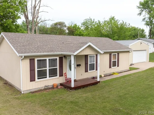 307 N Oak St, Eldon, MO 65026
