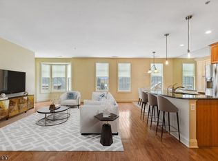 1305 Town Center Way, Livingston, NJ