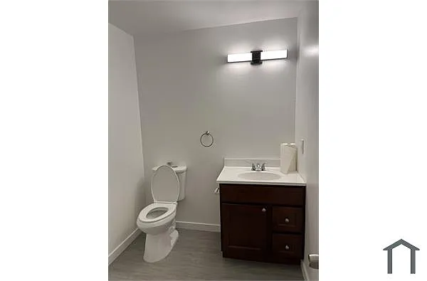 Building Photo - 161 Marina Way #D