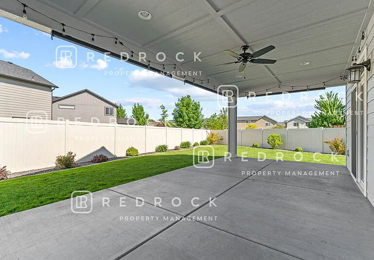 1725 N Meyers Ct — Photo 28