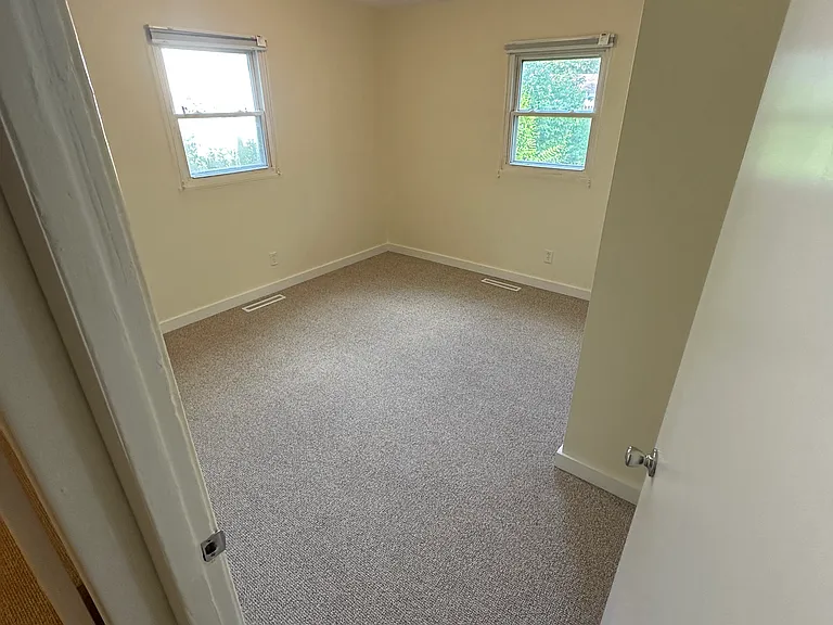 321 W Ainsworth Blvd — Photo 4