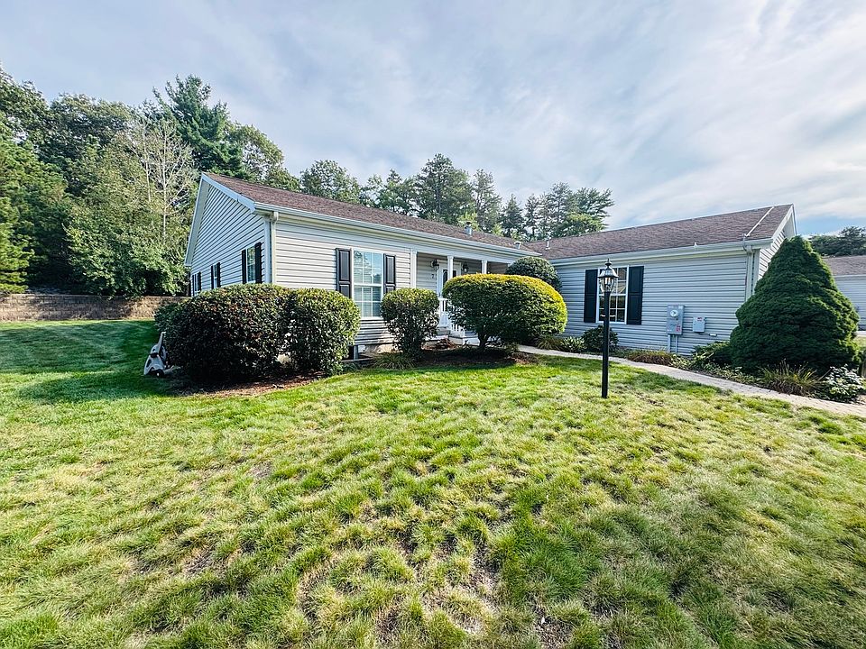 1st image of 7 Alec Ln