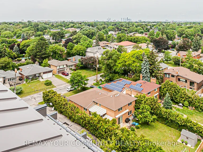 700 Sheppard Ave W #905 — Photo 22