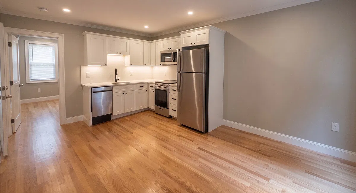 6 Endicott Ct — Photo 2