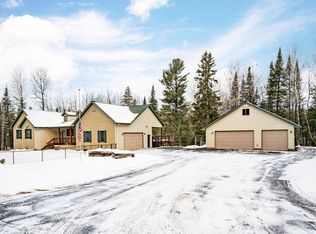 29 W Riverside Rd, Esko, MN 55733